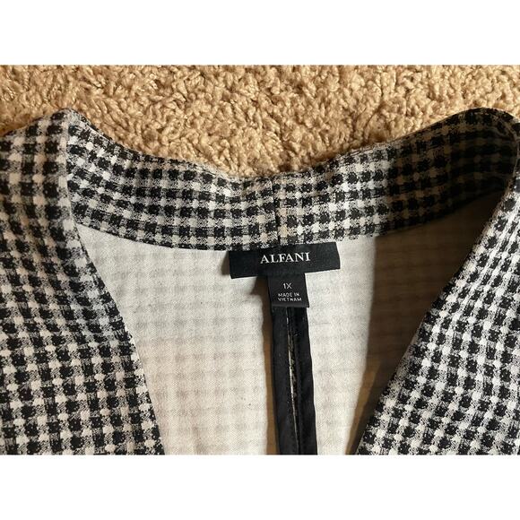 Alfani Collarless Open Front Blazer - Size 1X.*** - Picture 3 of 7